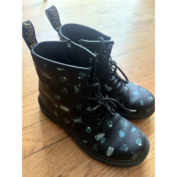 Doc Dr. Martens Juniors 1460 Glow In The Dark Bug Lace Boots M4 L5 - Picture 5 of 9